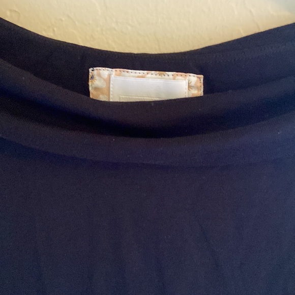 ❗️LAST CHANCE❗️Anthropologie Ett Twa Patchett Top Off Shoulder Tee Black XS - Picture 3 of 6